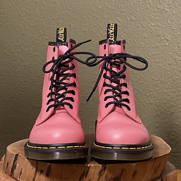HTF COLOR DR MARTENS SMOOTH LEATHER BOOTS - Picture 4 of 10